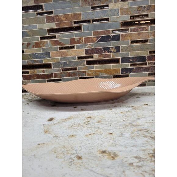 Vintage Red Wing Pottery Banana Leaf Dish M1453, Large Mid Century Modern - Picture 3 of 6